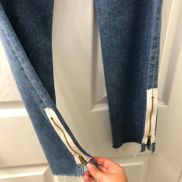 FRAME le High Straight Zip Jean - Picture 7 of 9